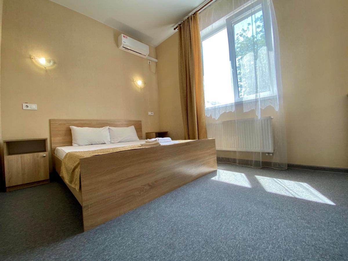 Guest House Sotni Київ Екстер'єр фото