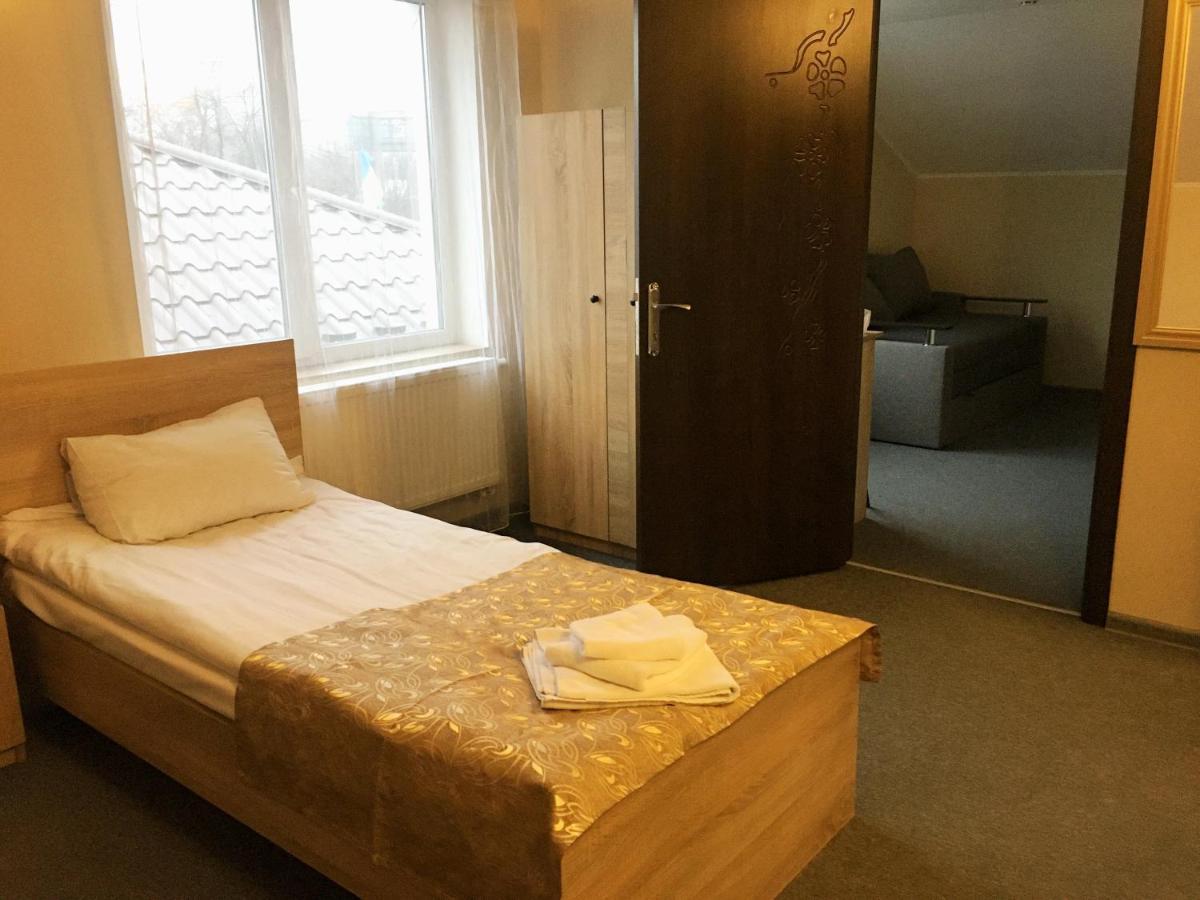 Guest House Sotni Київ Екстер'єр фото